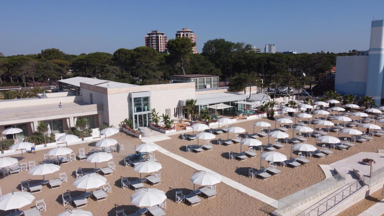 Riviera Resort Hotel Lignano Sabbiadoro Exterior foto