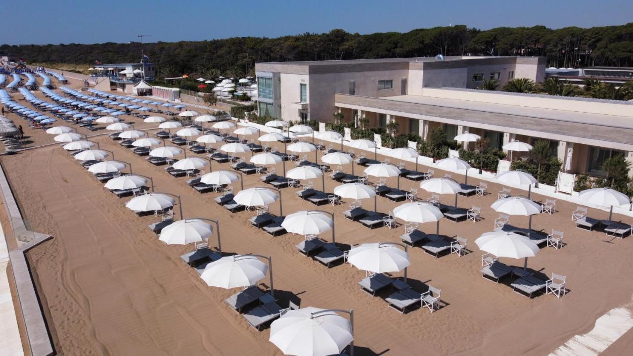 Riviera Resort Hotel Lignano Sabbiadoro Exterior foto